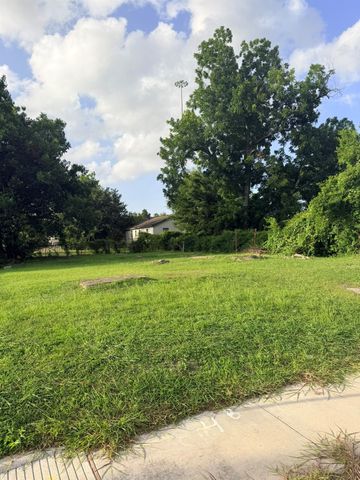 4701 Market Street, Houston, TX 77020