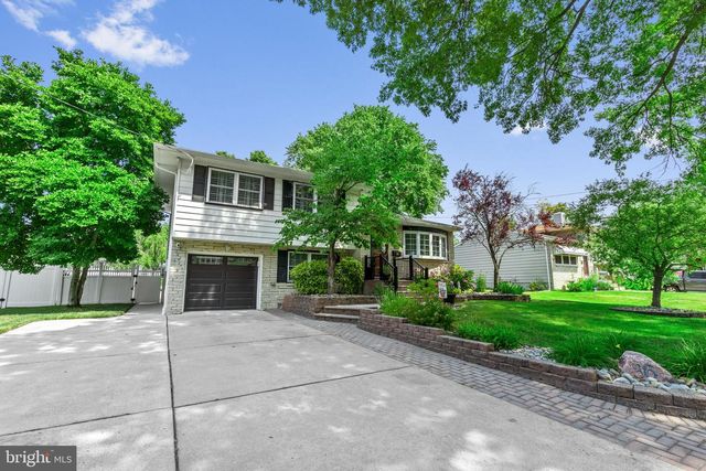 36 BEAVER DR, Barrington, NJ 08007