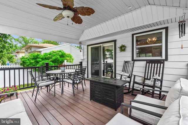 36 BEAVER DR, Barrington, NJ 08007