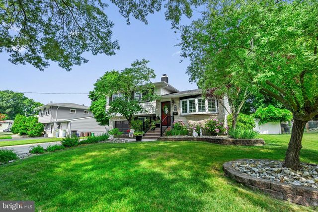 36 BEAVER DR, Barrington, NJ 08007