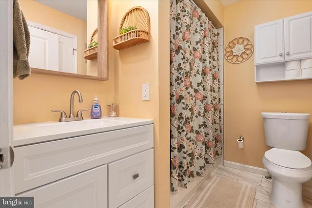 402 BAYSIDE DR, Baltimore, MD 21222