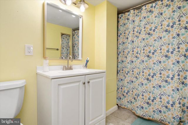 402 BAYSIDE DR, Baltimore, MD 21222