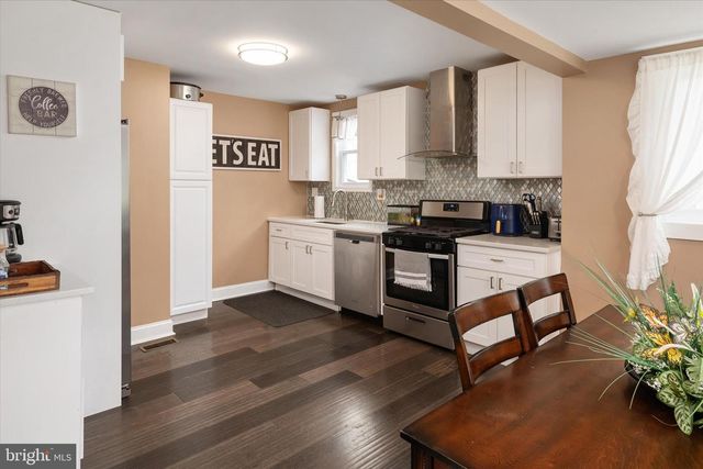 402 BAYSIDE DR, Baltimore, MD 21222