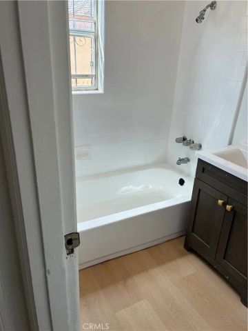 928 W 78 Street 4, Los Angeles, CA 90044
