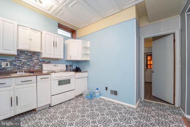 8334 SCOTTS LEVEL, Pikesville, MD 21208