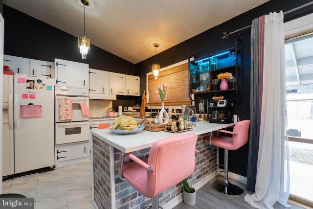 8334 SCOTTS LEVEL, Pikesville, MD 21208