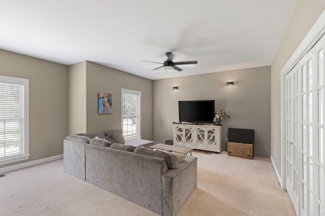 812 Lynn Dr, Goodlettsville, TN 37072