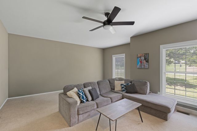812 Lynn Dr, Goodlettsville, TN 37072