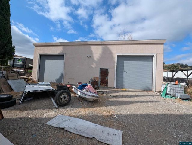 4970 Blum Rd, Martinez, CA 94553
