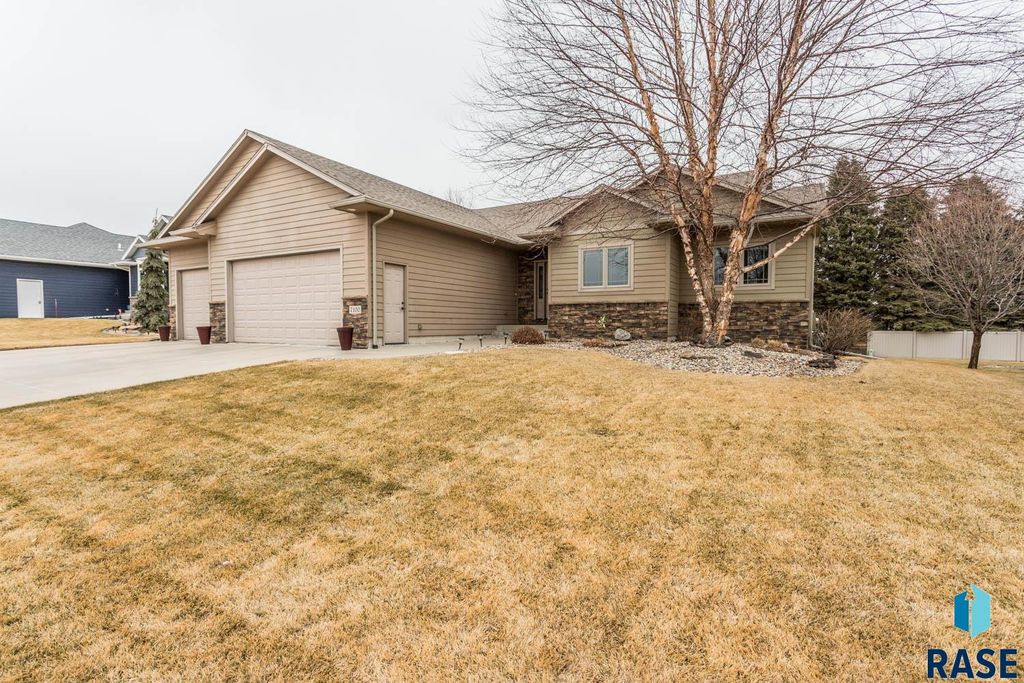 7100 E Archstone St Street, Sioux Falls, SD 57110