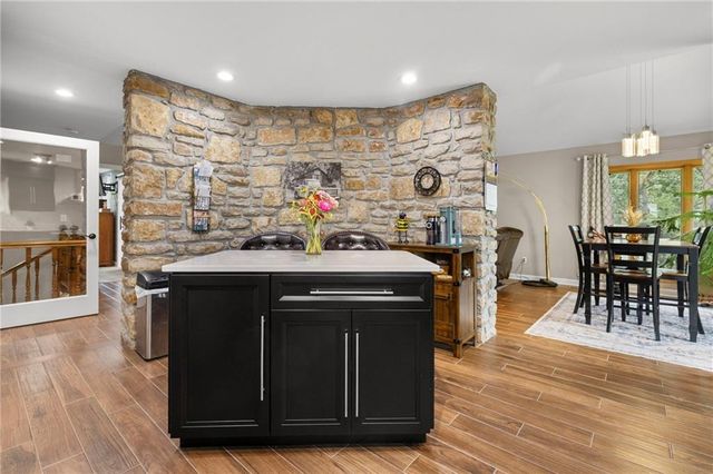 32435 W 91st Street, De Soto, KS 66018