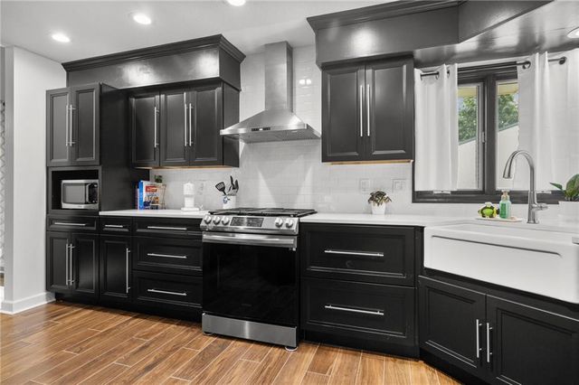 32435 W 91st Street, De Soto, KS 66018