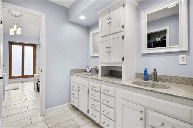 32435 W 91st Street, De Soto, KS 66018