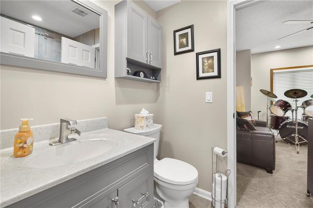 32435 W 91st Street, De Soto, KS 66018