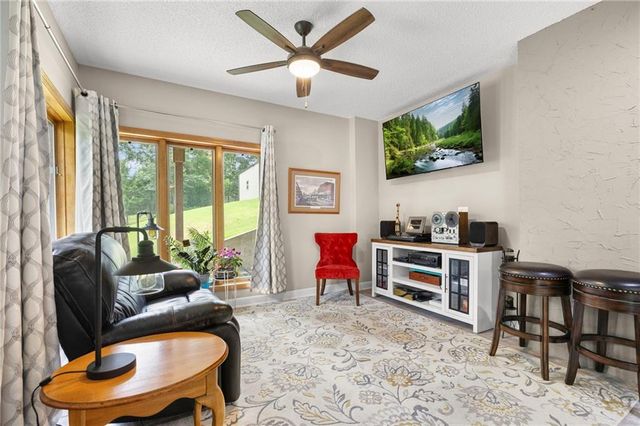 32435 W 91st Street, De Soto, KS 66018
