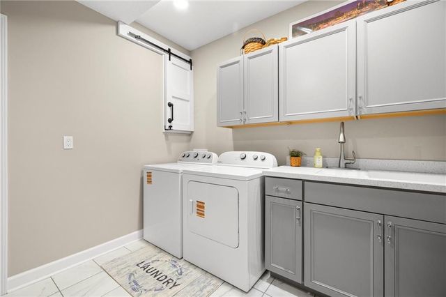 32435 W 91st Street, De Soto, KS 66018
