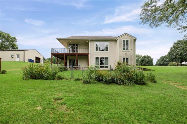 32435 W 91st Street, De Soto, KS 66018