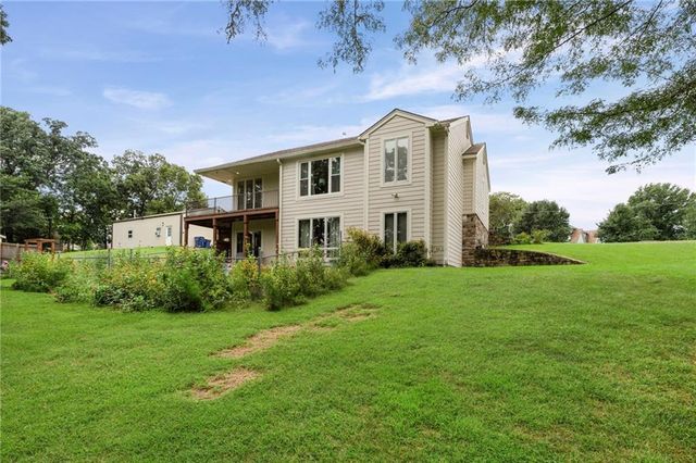 32435 W 91st Street, De Soto, KS 66018