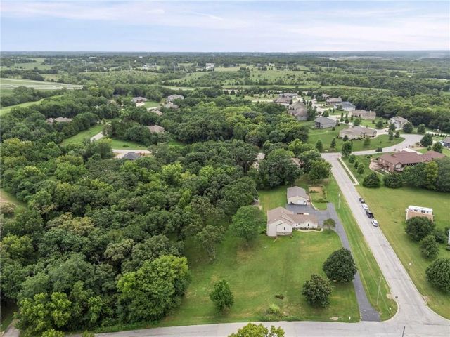 32435 W 91st Street, De Soto, KS 66018