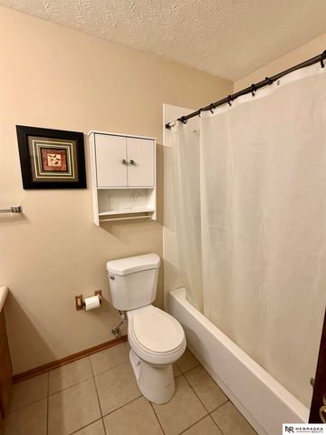 5906 N 110th Circle, Omaha, NE 68164