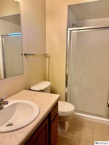 5906 N 110th Circle, Omaha, NE 68164