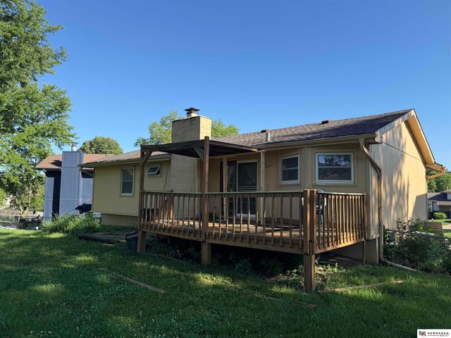 5906 N 110th Circle, Omaha, NE 68164