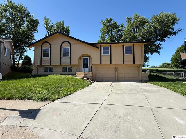 5906 N 110th Circle, Omaha, NE 68164