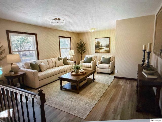 5906 N 110th Circle, Omaha, NE 68164