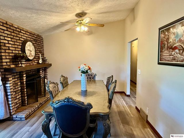 5906 N 110th Circle, Omaha, NE 68164