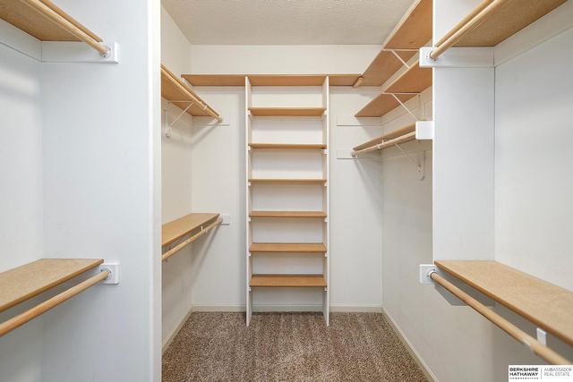 17013 Corby Street, Omaha, NE 68116