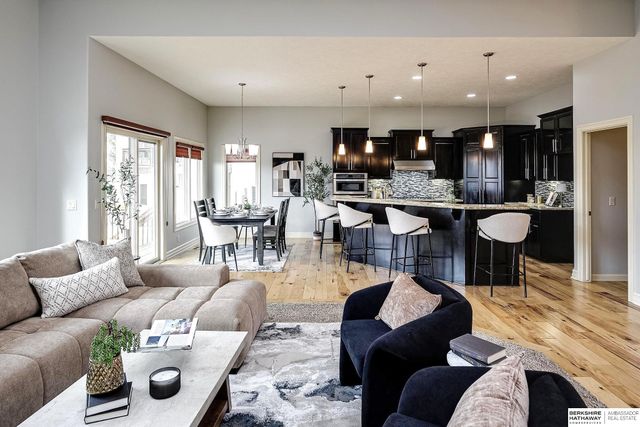 17013 Corby Street, Omaha, NE 68116