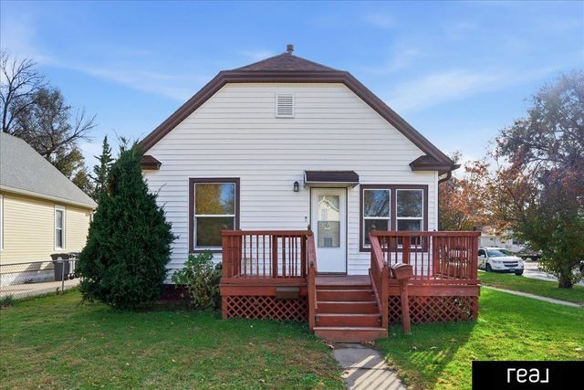 2555 Avenue C Avenue, Council Bluffs, IA 51501