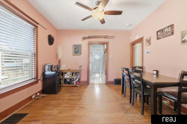 2555 Avenue C Avenue, Council Bluffs, IA 51501