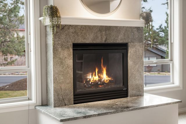 10160 Juniper Glen Circle, Redmond, OR 97756