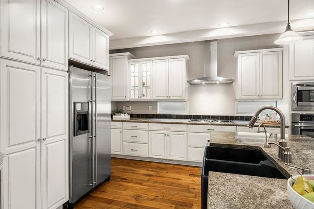 10160 Juniper Glen Circle, Redmond, OR 97756