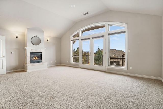 10160 Juniper Glen Circle, Redmond, OR 97756