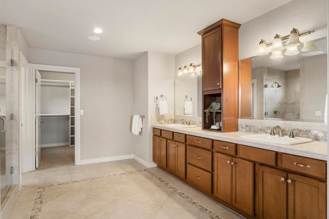 10160 Juniper Glen Circle, Redmond, OR 97756