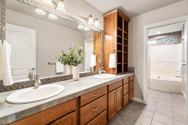 10160 Juniper Glen Circle, Redmond, OR 97756