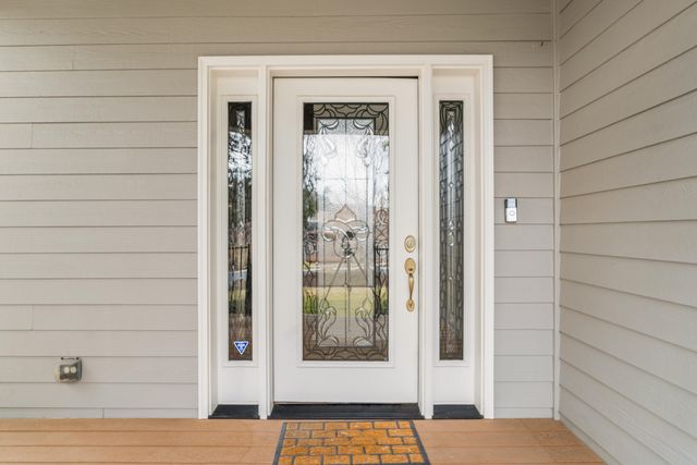 10160 Juniper Glen Circle, Redmond, OR 97756