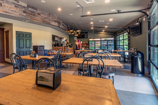 10160 Juniper Glen Circle, Redmond, OR 97756