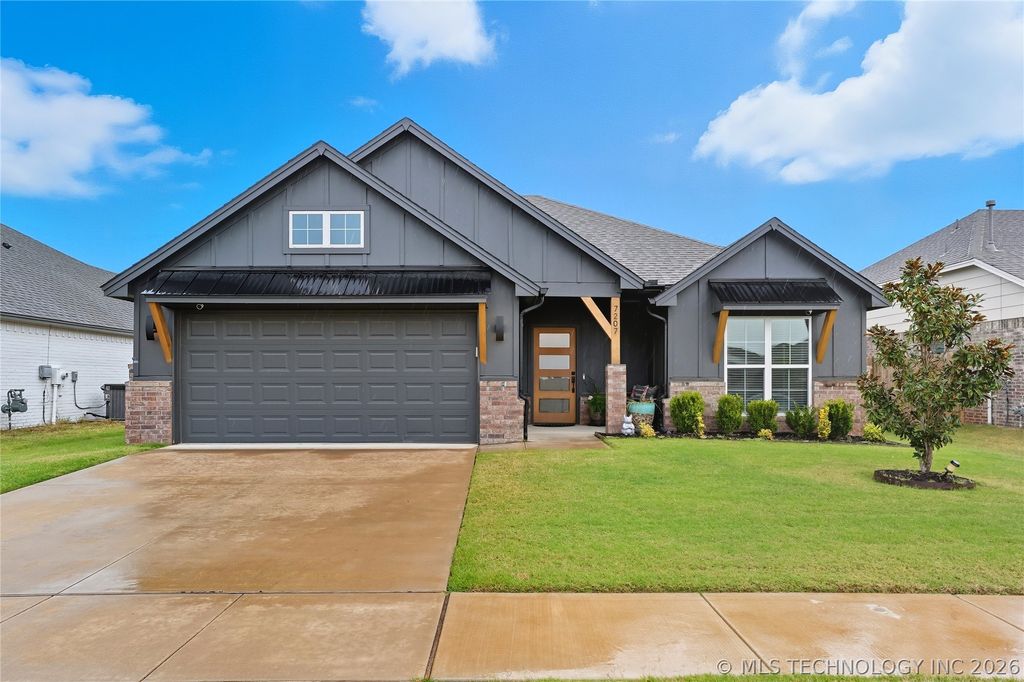 7207 E 131st Place S, Bixby, OK 74008