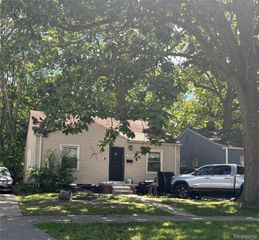 19728 Biltmore Street, Detroit, MI 48235