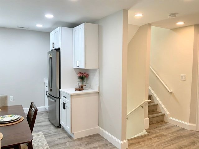 5 Ferdinand St, Worcester, MA 01603