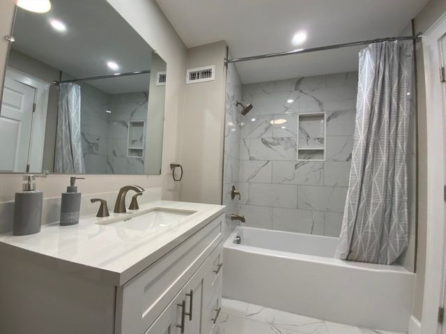 5 Ferdinand St, Worcester, MA 01603