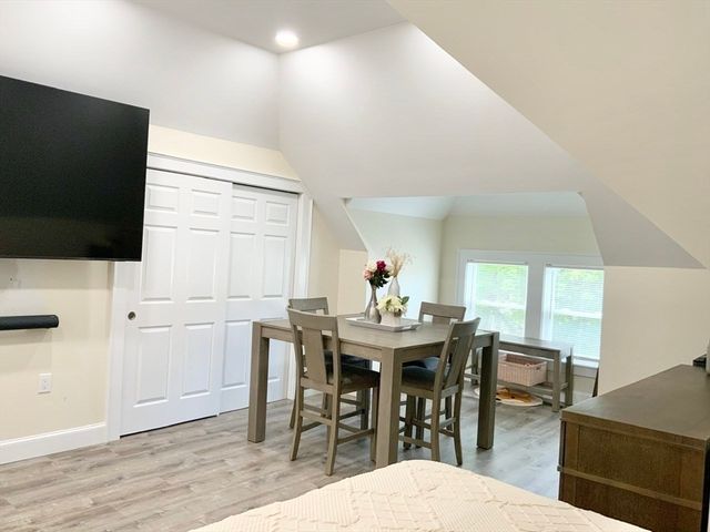 5 Ferdinand St, Worcester, MA 01603