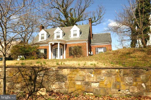 1711 HIGHWOOD PLACE, Washington, DC 20020