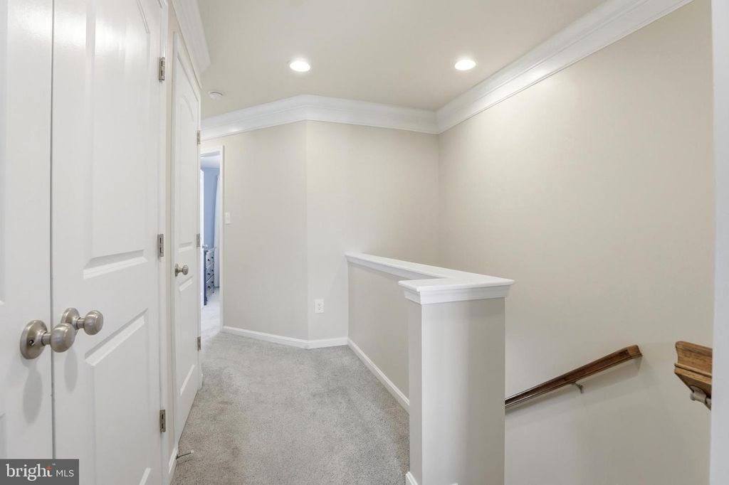 Image 33 of property listing at 876 NANCY LYNN LN, Arnold, MD 21012