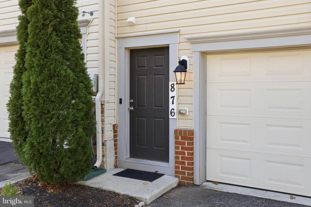 Image 47 of property listing at 876 NANCY LYNN LN, Arnold, MD 21012