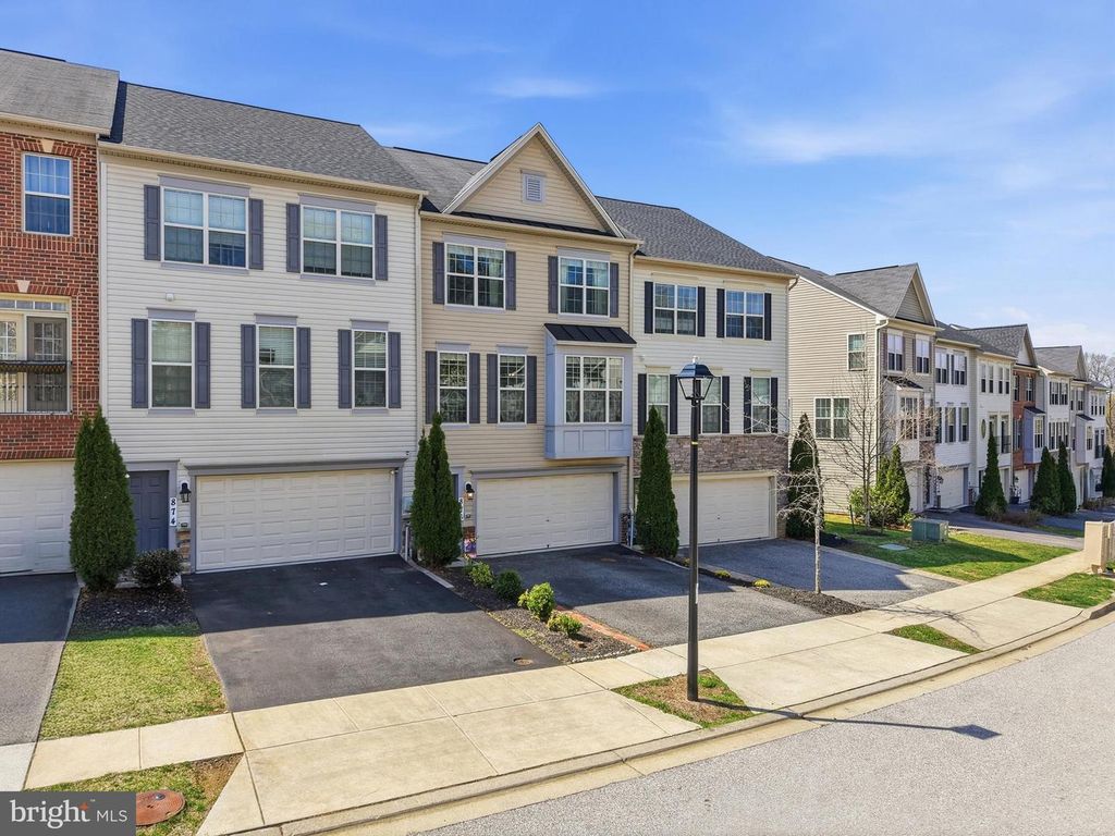 Image 49 of property listing at 876 NANCY LYNN LN, Arnold, MD 21012