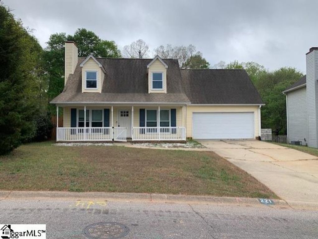 221 Twin Falls Drive, Simpsonville, SC 29680